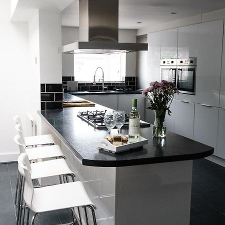 Gorgeous 3 Bedroom Victorian Townhouse Lisburn Dış mekan fotoğraf