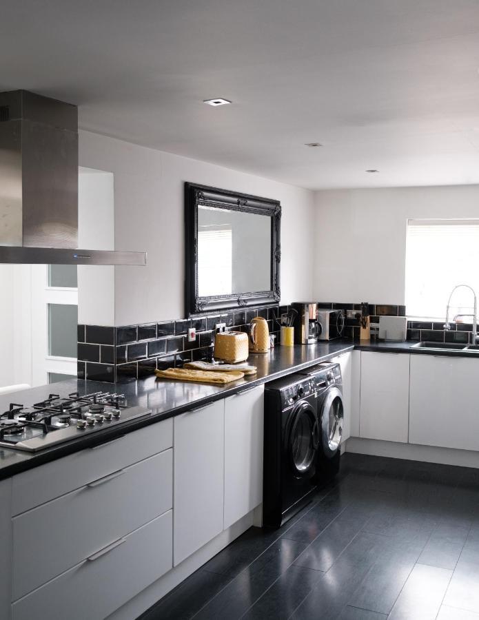 Gorgeous 3 Bedroom Victorian Townhouse Lisburn Dış mekan fotoğraf