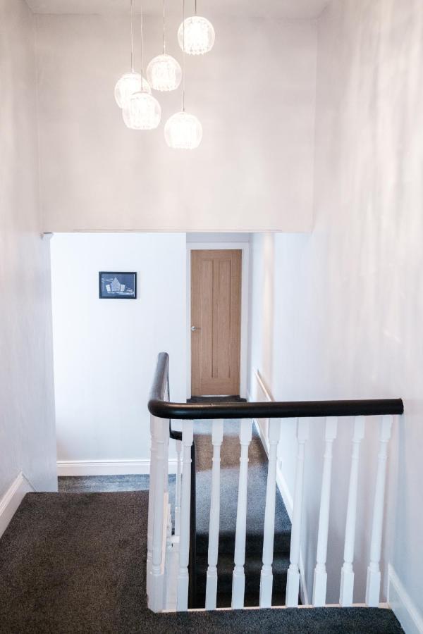 Gorgeous 3 Bedroom Victorian Townhouse Lisburn Dış mekan fotoğraf